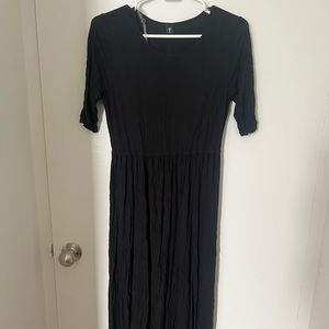 Black Elbow Sleeve Stretchy Maxi